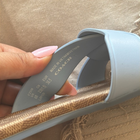 Coach Essie Sandals - Picture 3 of 3